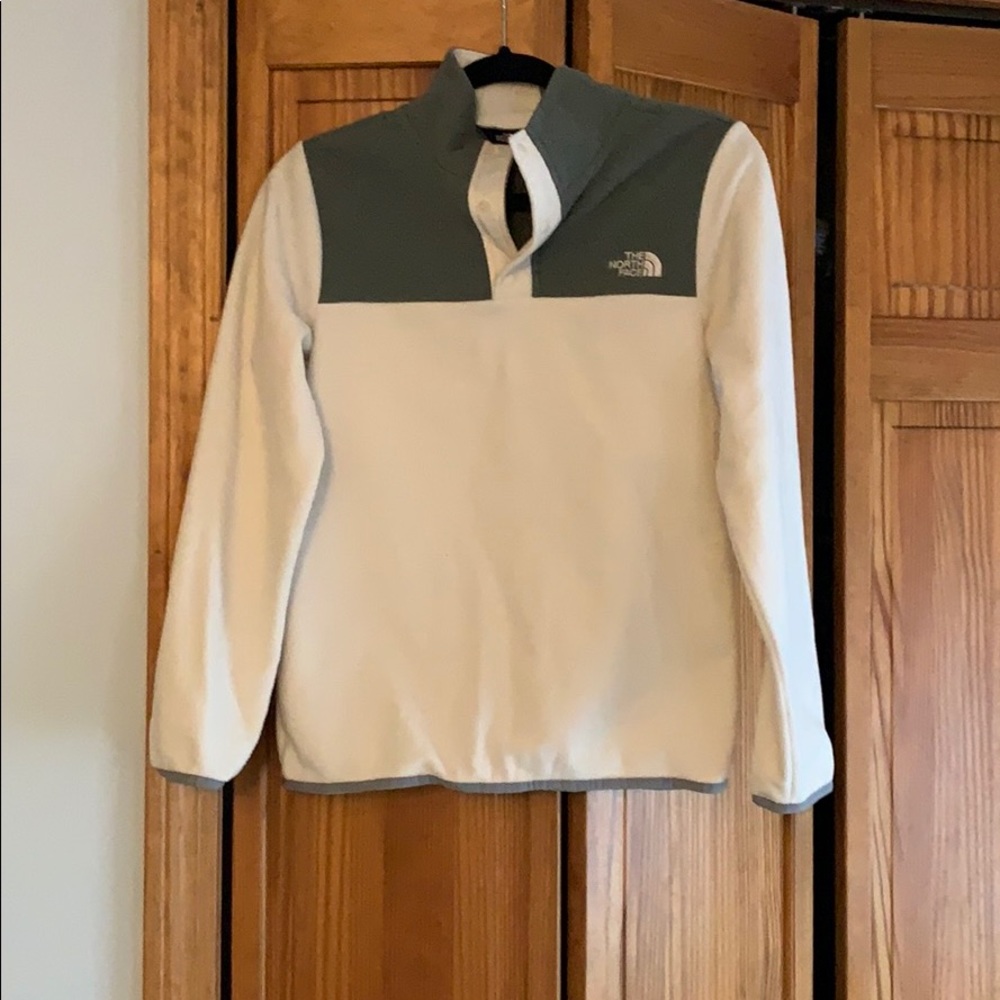 North face pullover